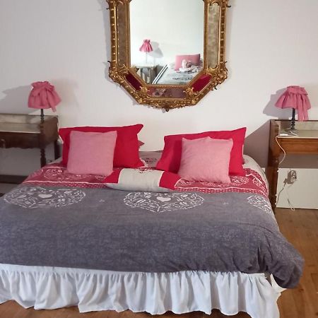 Les Demeures De La Laigne Bed and Breakfast Allas-Bocage Exteriör bild