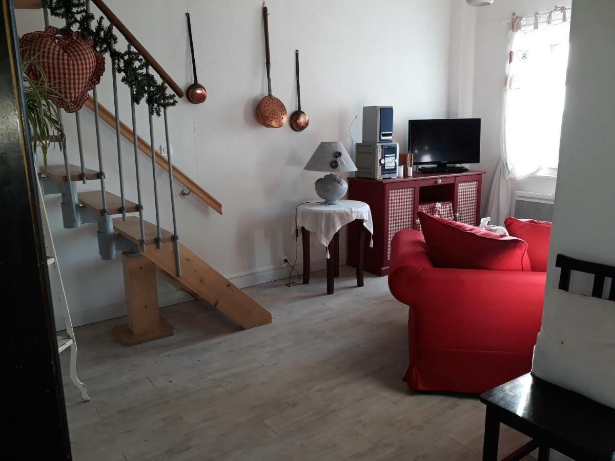 Les Demeures De La Laigne Bed and Breakfast Allas-Bocage Exteriör bild