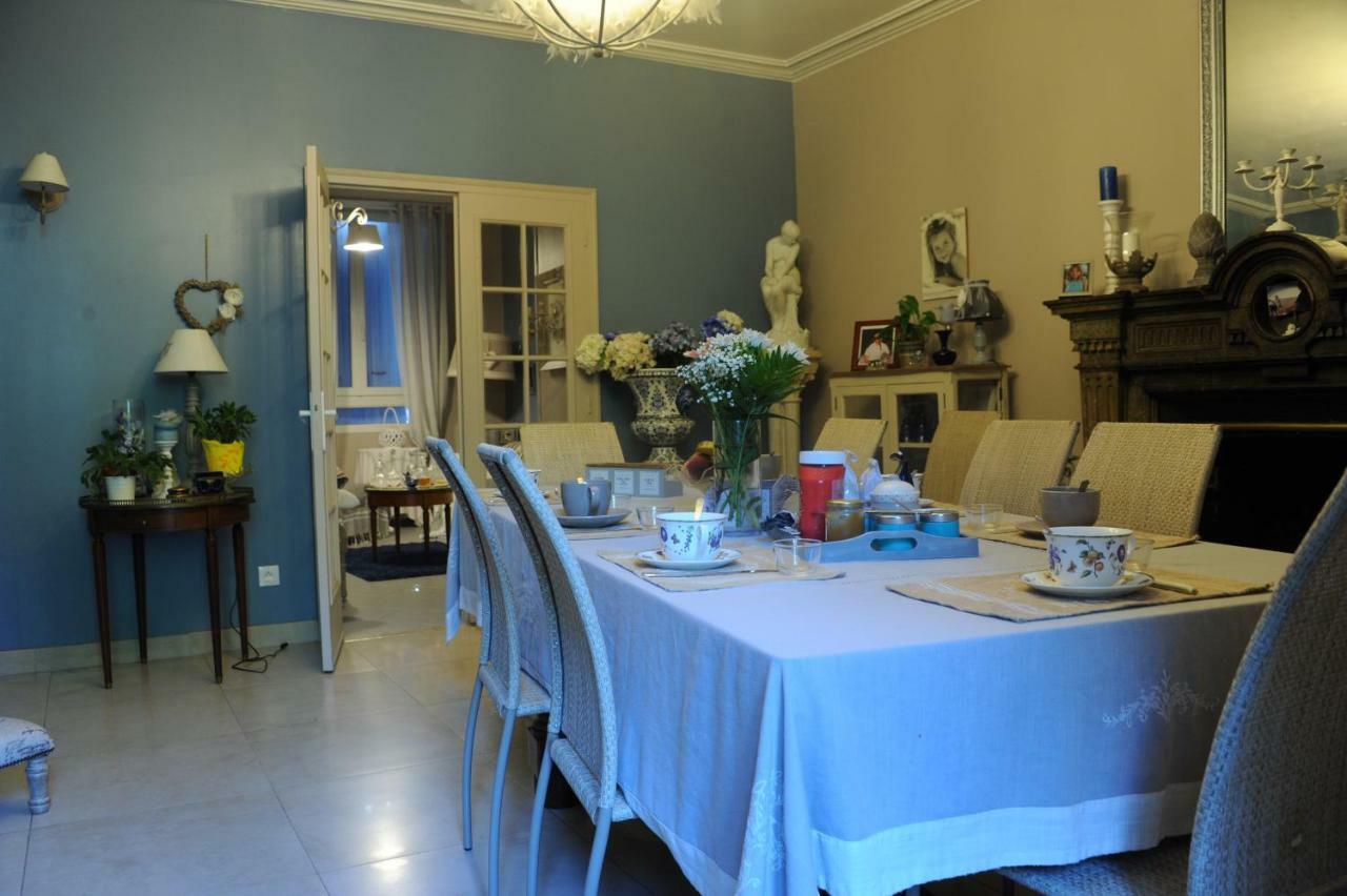 Les Demeures De La Laigne Bed and Breakfast Allas-Bocage Exteriör bild